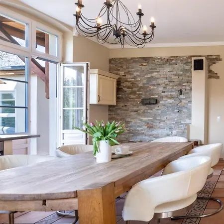 Kaiserbad-heringsdorf-exklusives-ferienappartement-salon 제바트헤링스도르프